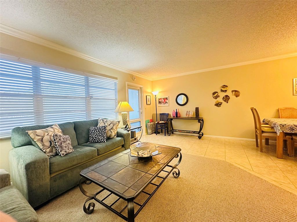 Photo of 2007 Islewood D #2007, Deerfield Beach, FL 33442 (MLS # F10548951)