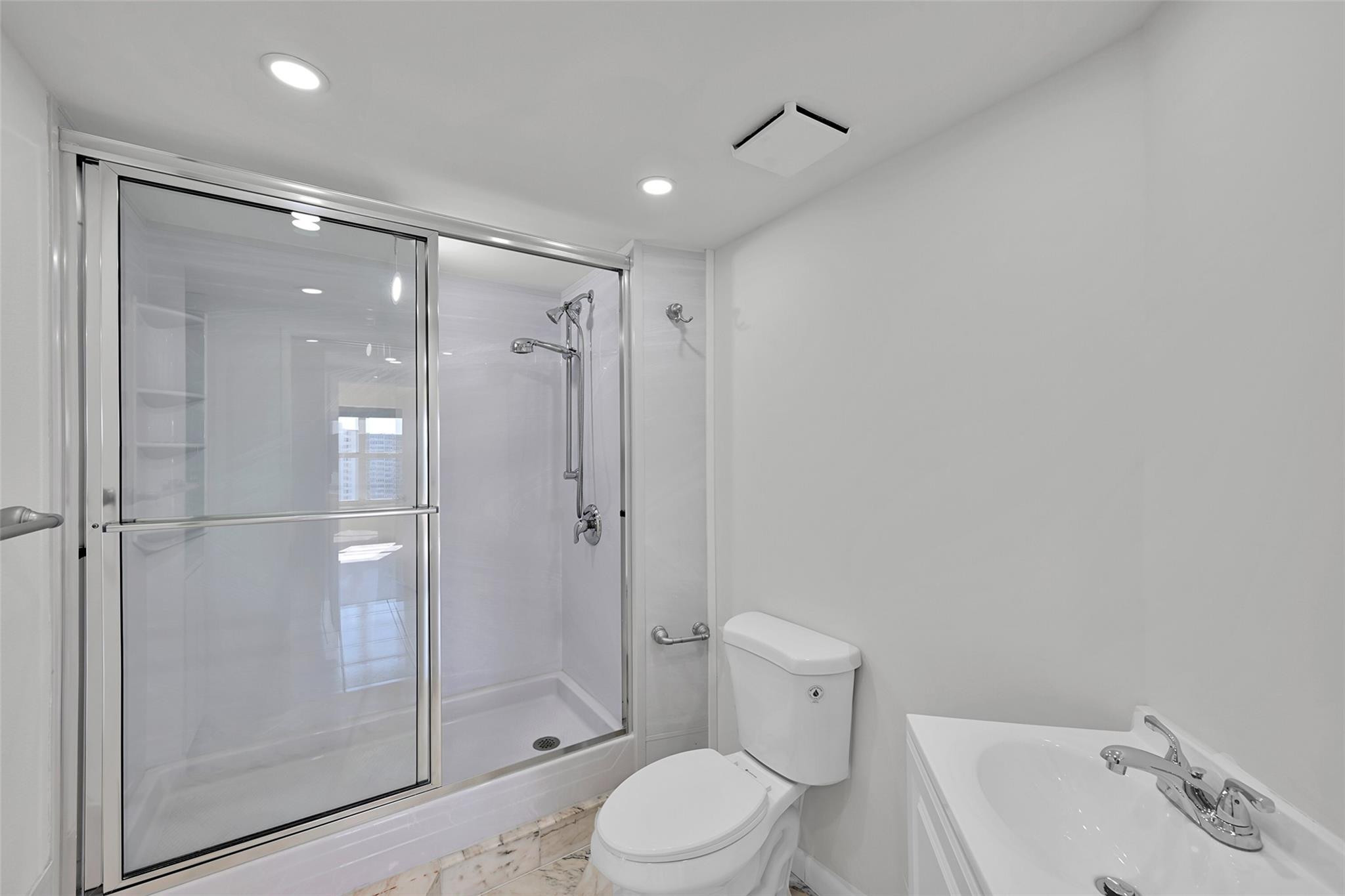 Royal Ambassador Condo - Residential Lease