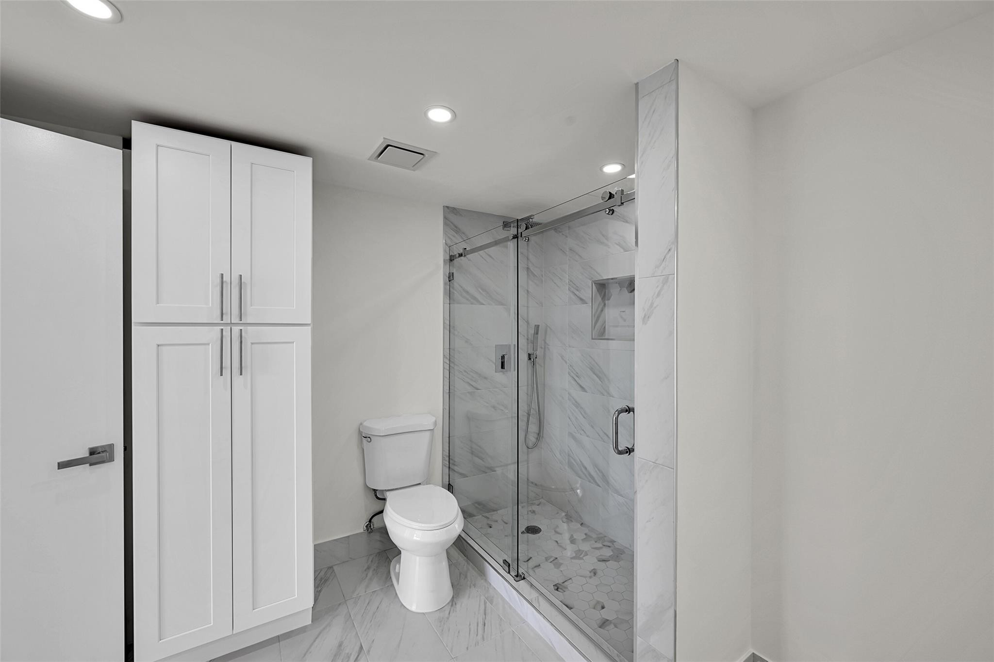 Royal Ambassador Condo - Residential Lease