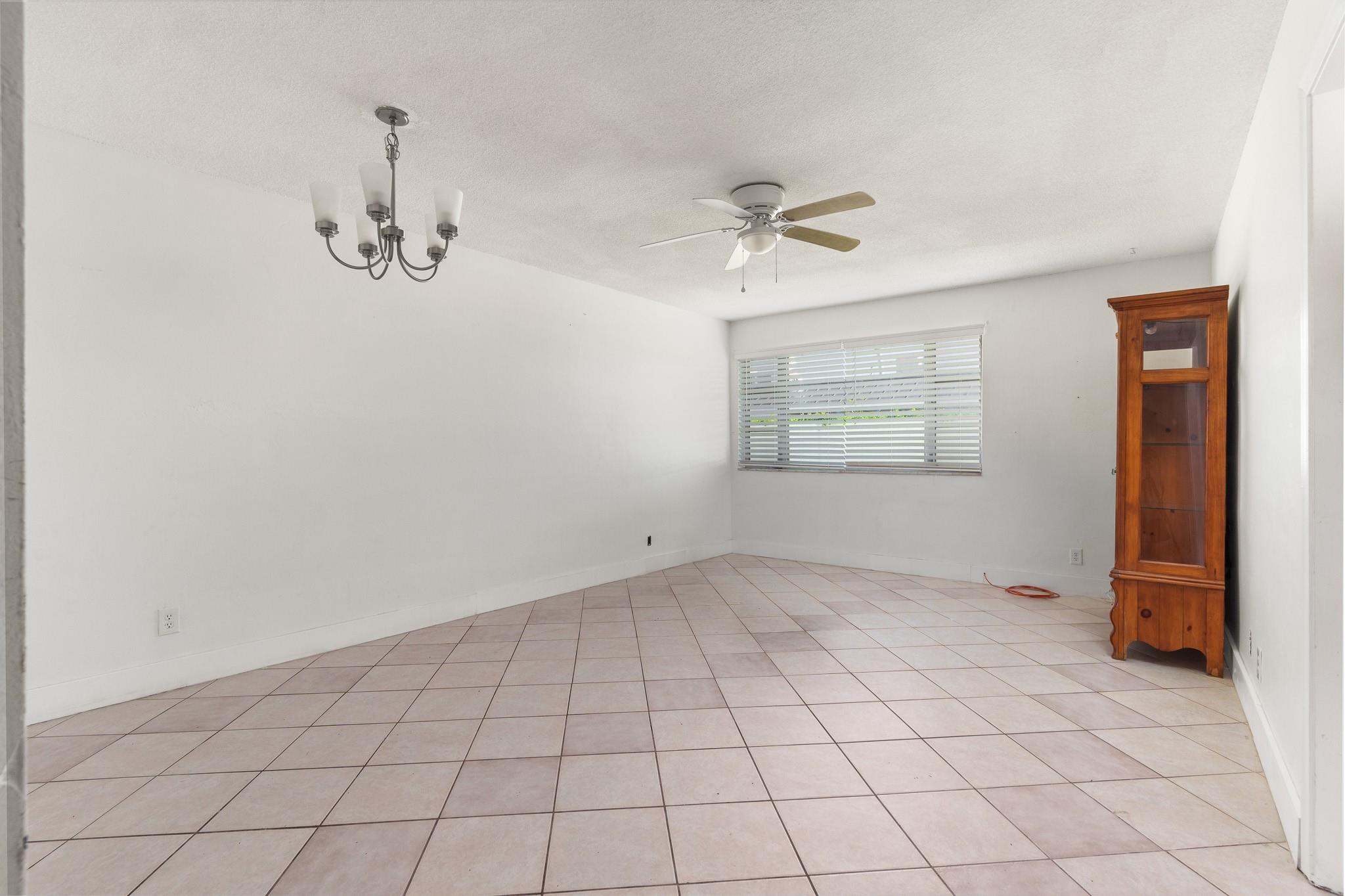 418 S Cypress Rd 106