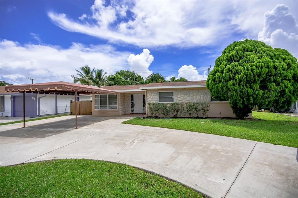 Photo of 9508 N Military Trail, Palm Beach Gardens, FL 33410 (MLS # R10728148)