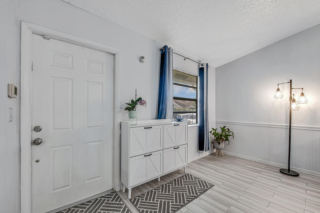 BOCA COUNTRY ESTATES CONDO - Residential