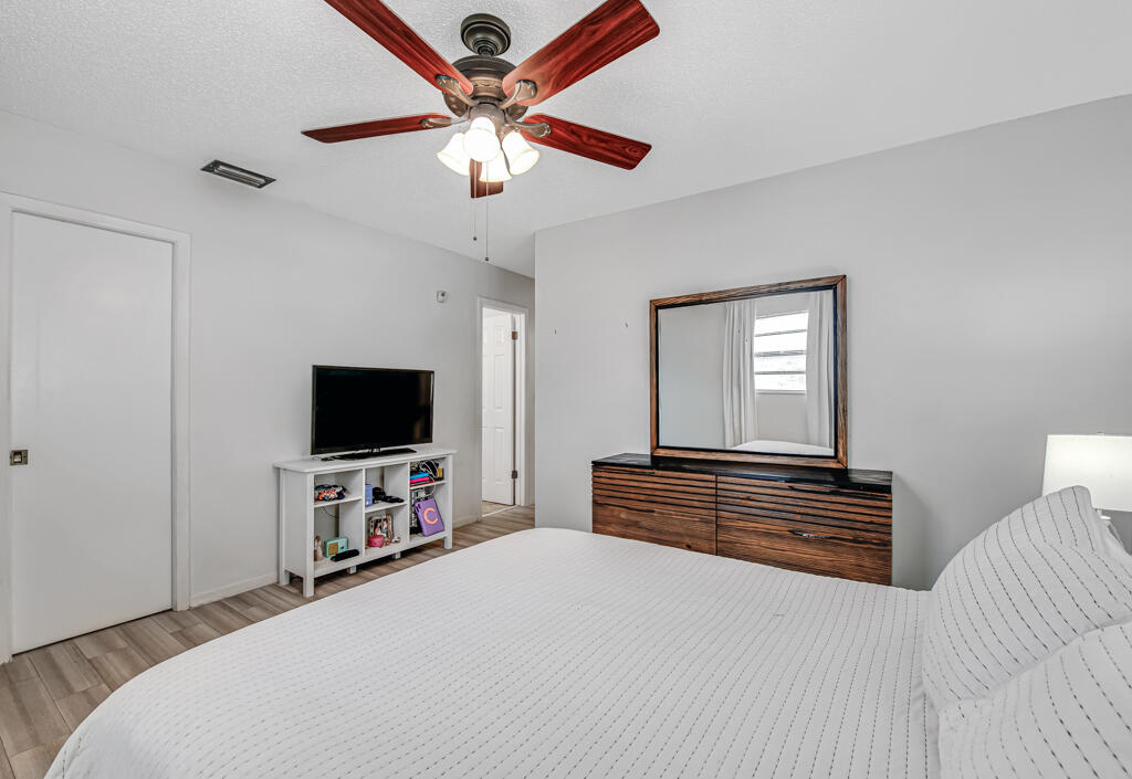 BOCA COUNTRY ESTATES CONDO - Residential