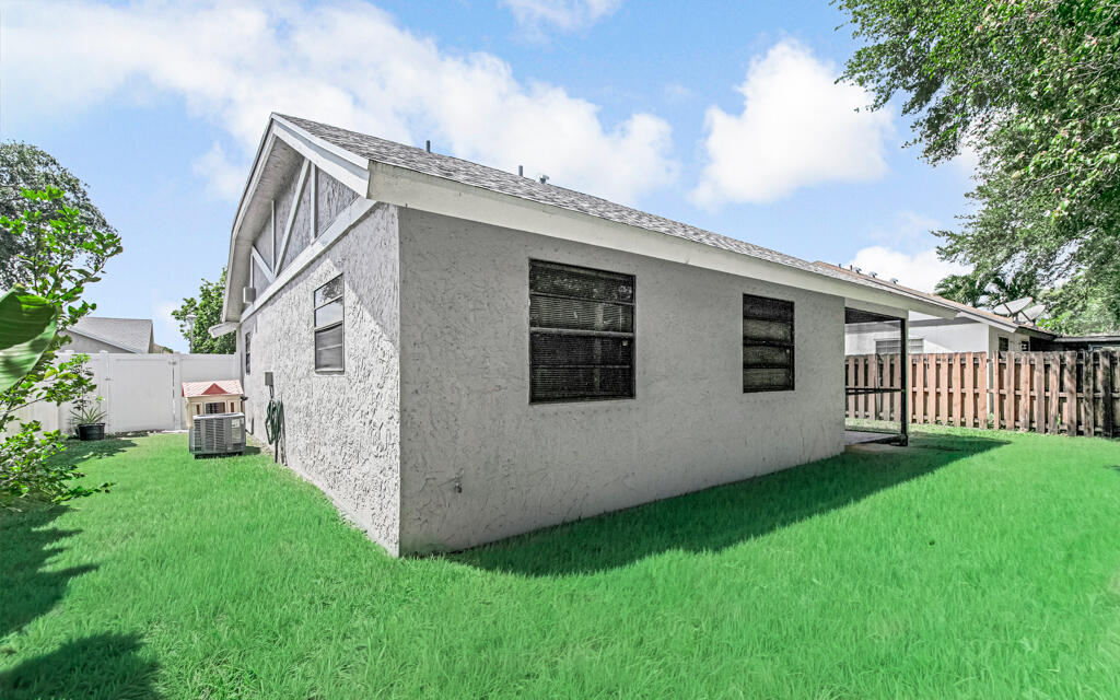 BOCA COUNTRY ESTATES CONDO - Residential