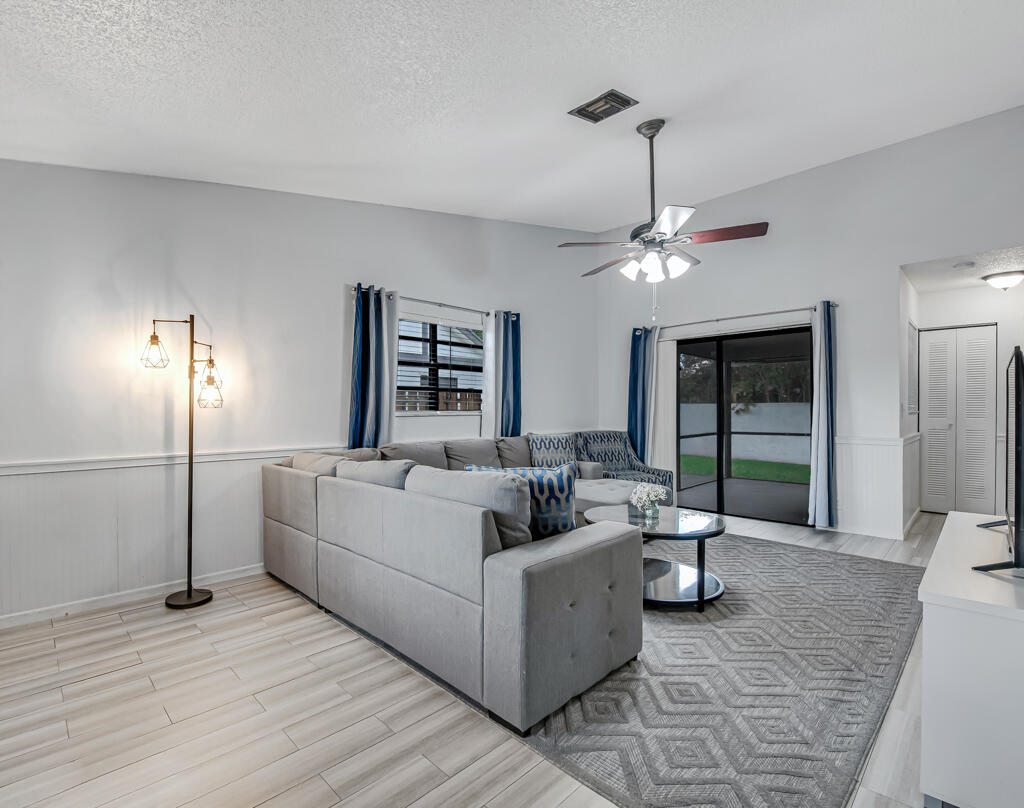 BOCA COUNTRY ESTATES CONDO - Residential