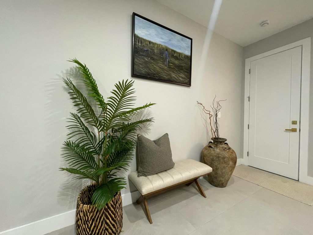 Photo of 1533 NE 16th Avenue, Fort Lauderdale, FL 33304 (MLS # B26050468)