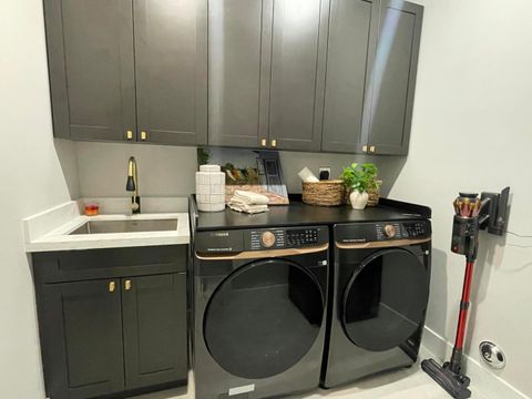 Tiny photo for 1533 NE 16th Avenue, Fort Lauderdale, FL 33304 (MLS # B26050468)