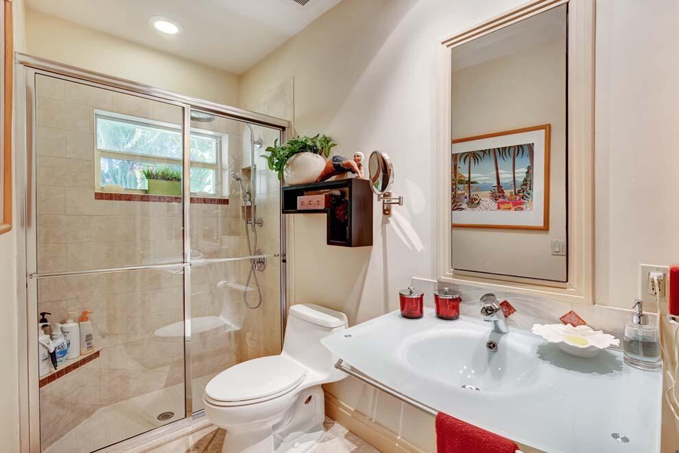 POINT MANALAPAN - Residential