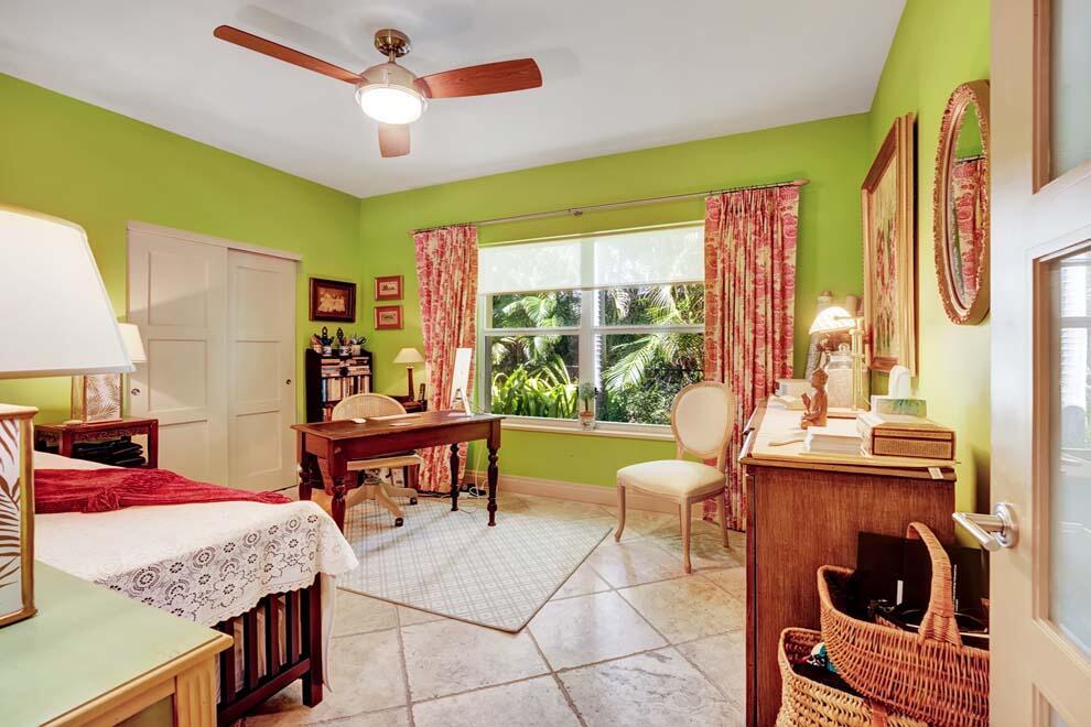 POINT MANALAPAN - Residential