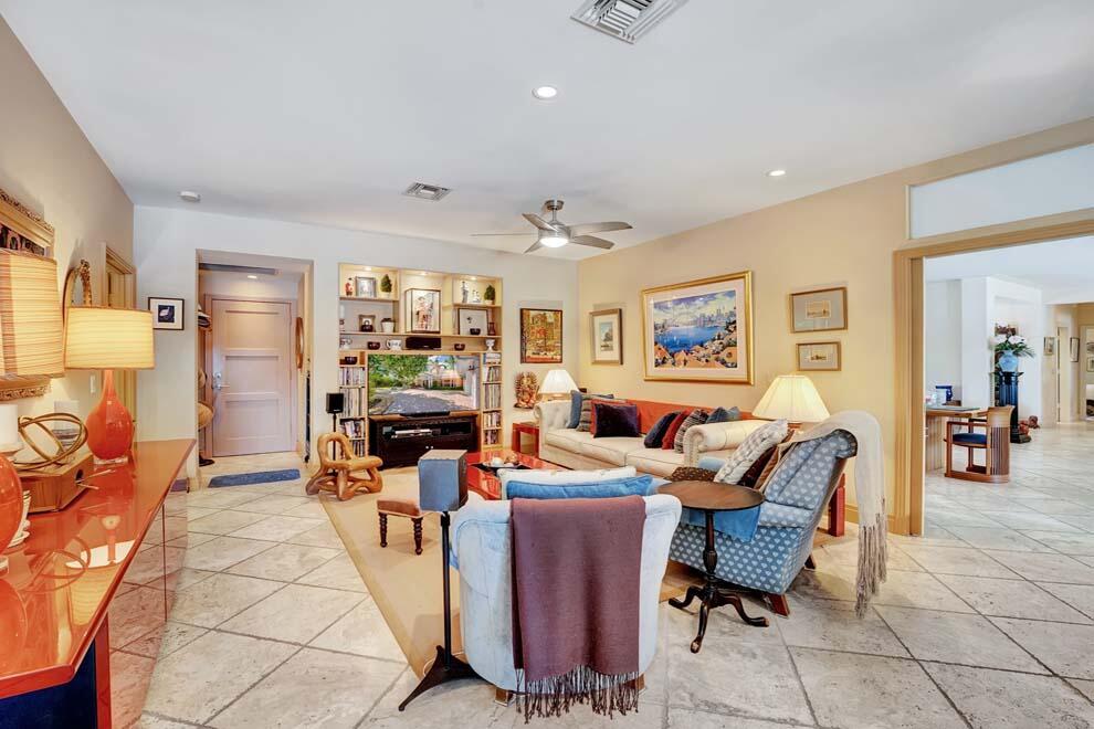 POINT MANALAPAN - Residential