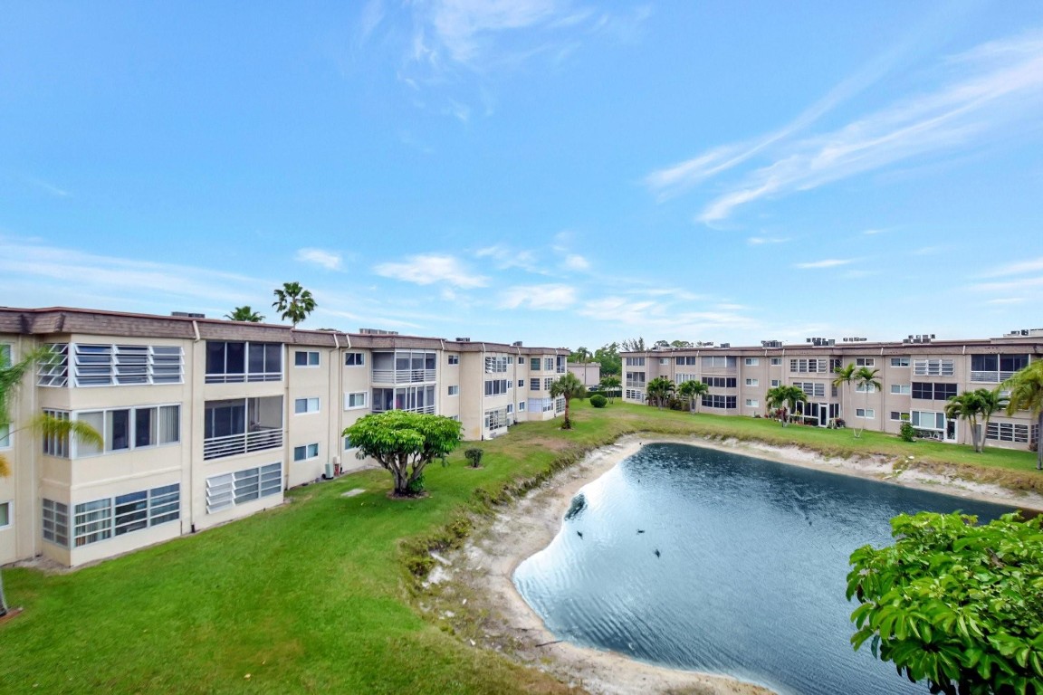 Lakeside Village - Residential