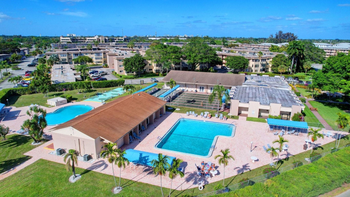 Lakeside Village - Residential