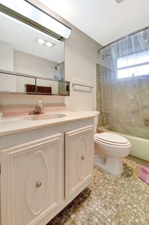 Lakeside Village - Residential