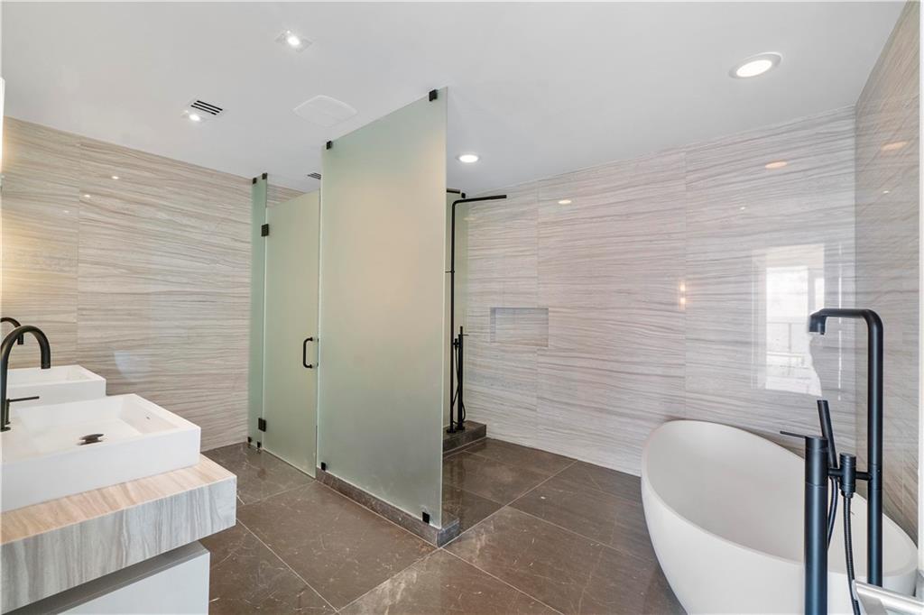 Auberge Beach Residences - Residential