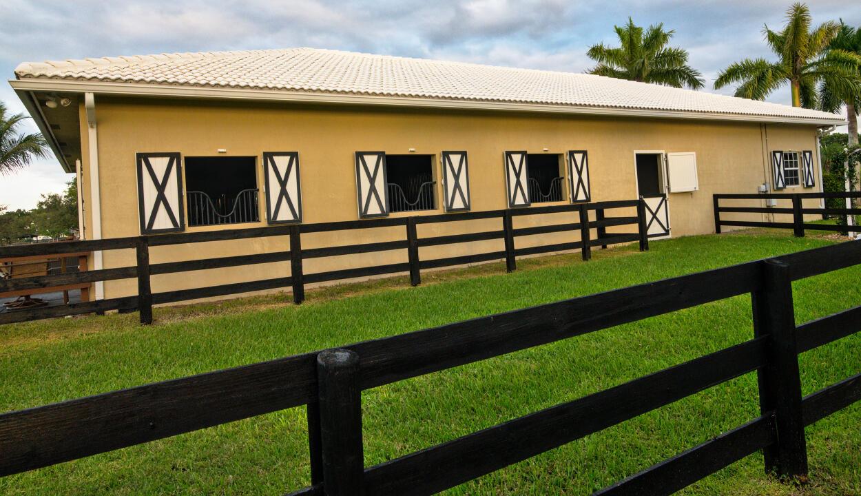 SADDLE TRAIL PARK OF WELL - Residential Lease