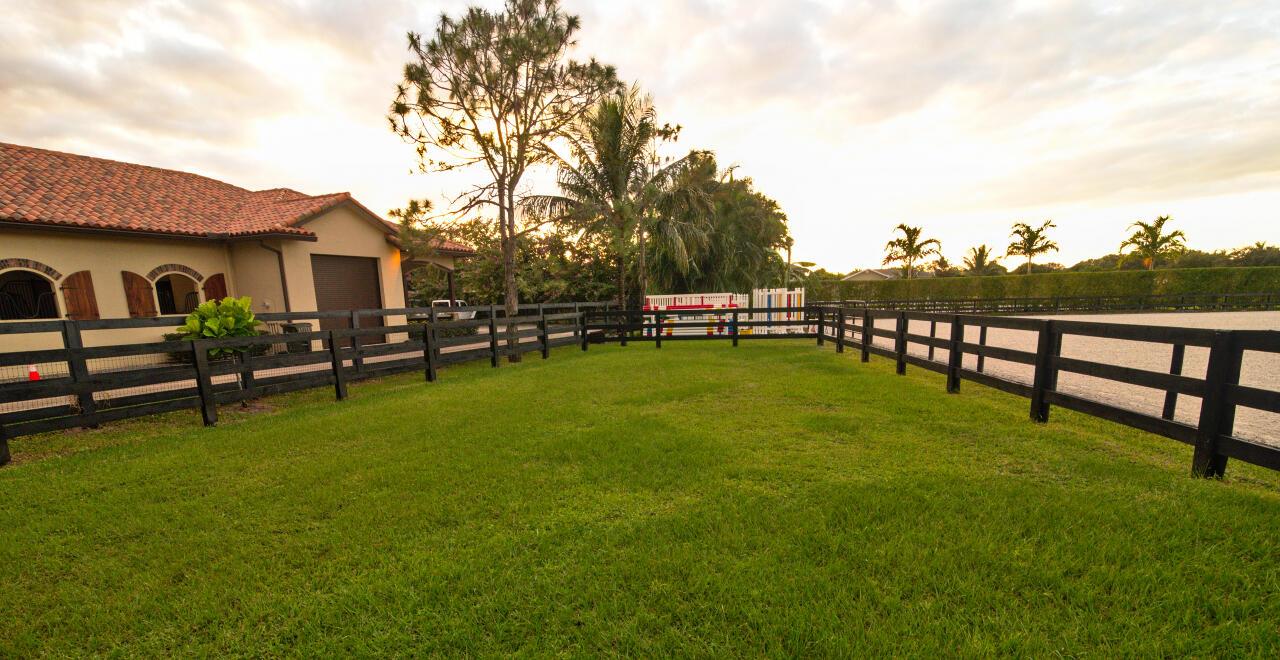 SADDLE TRAIL PARK OF WELL - Residential Lease