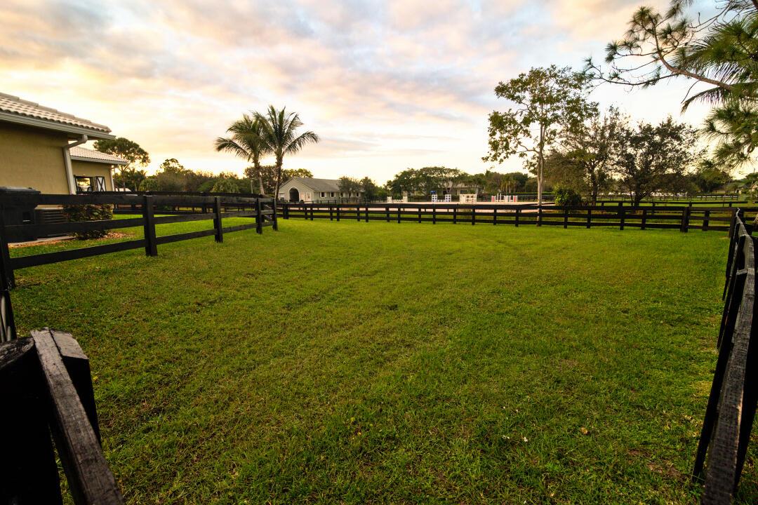 SADDLE TRAIL PARK OF WELL - Residential Lease