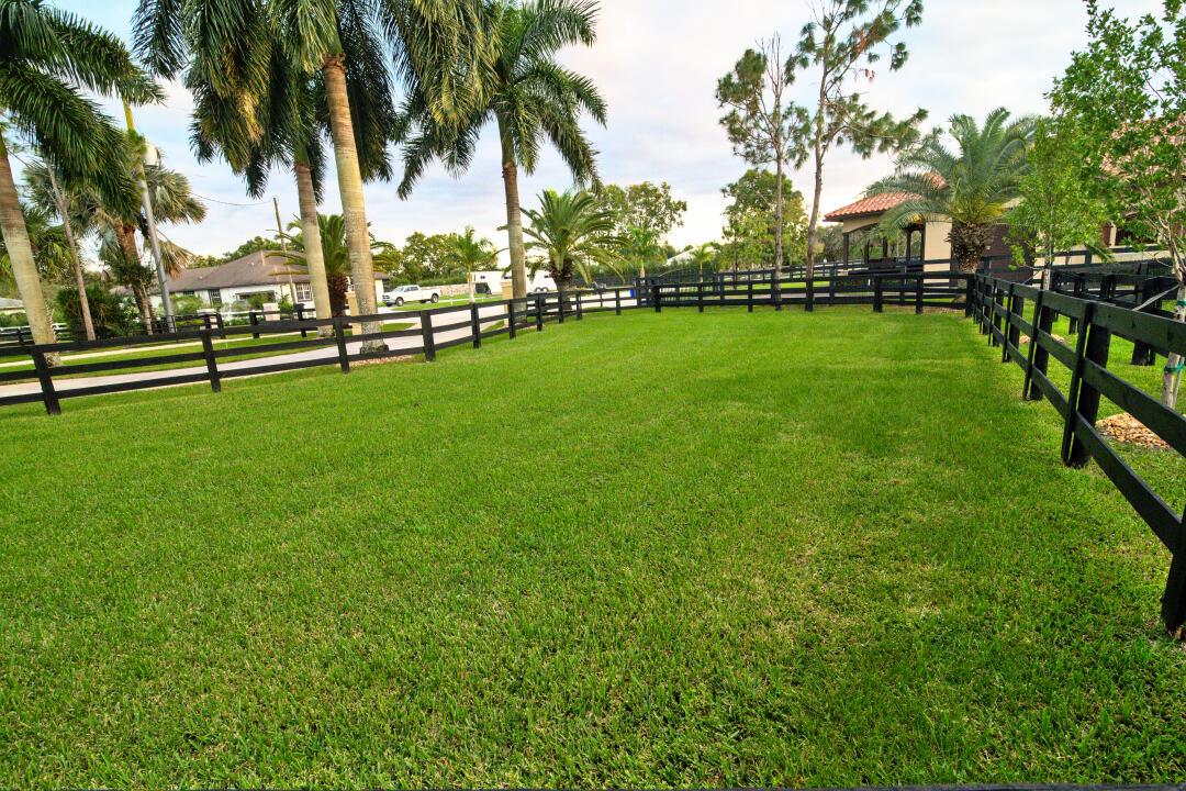 SADDLE TRAIL PARK OF WELL - Residential Lease