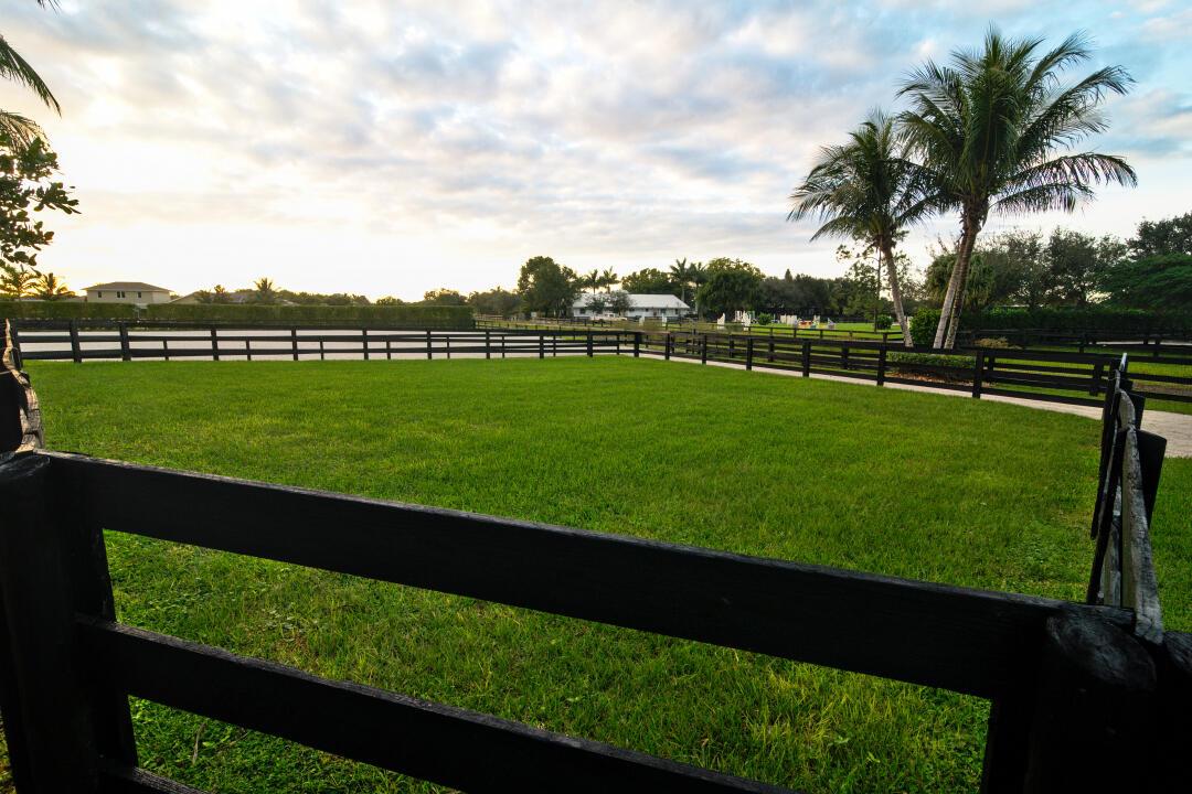 SADDLE TRAIL PARK OF WELL - Residential Lease