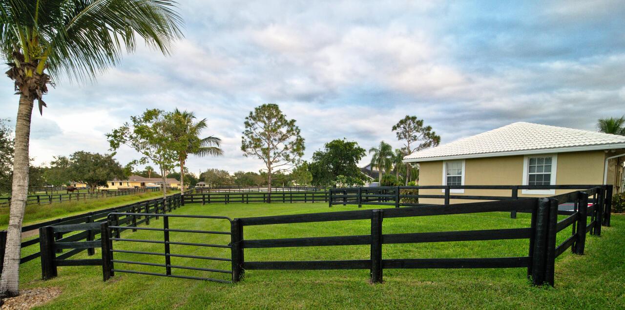 SADDLE TRAIL PARK OF WELL - Residential Lease