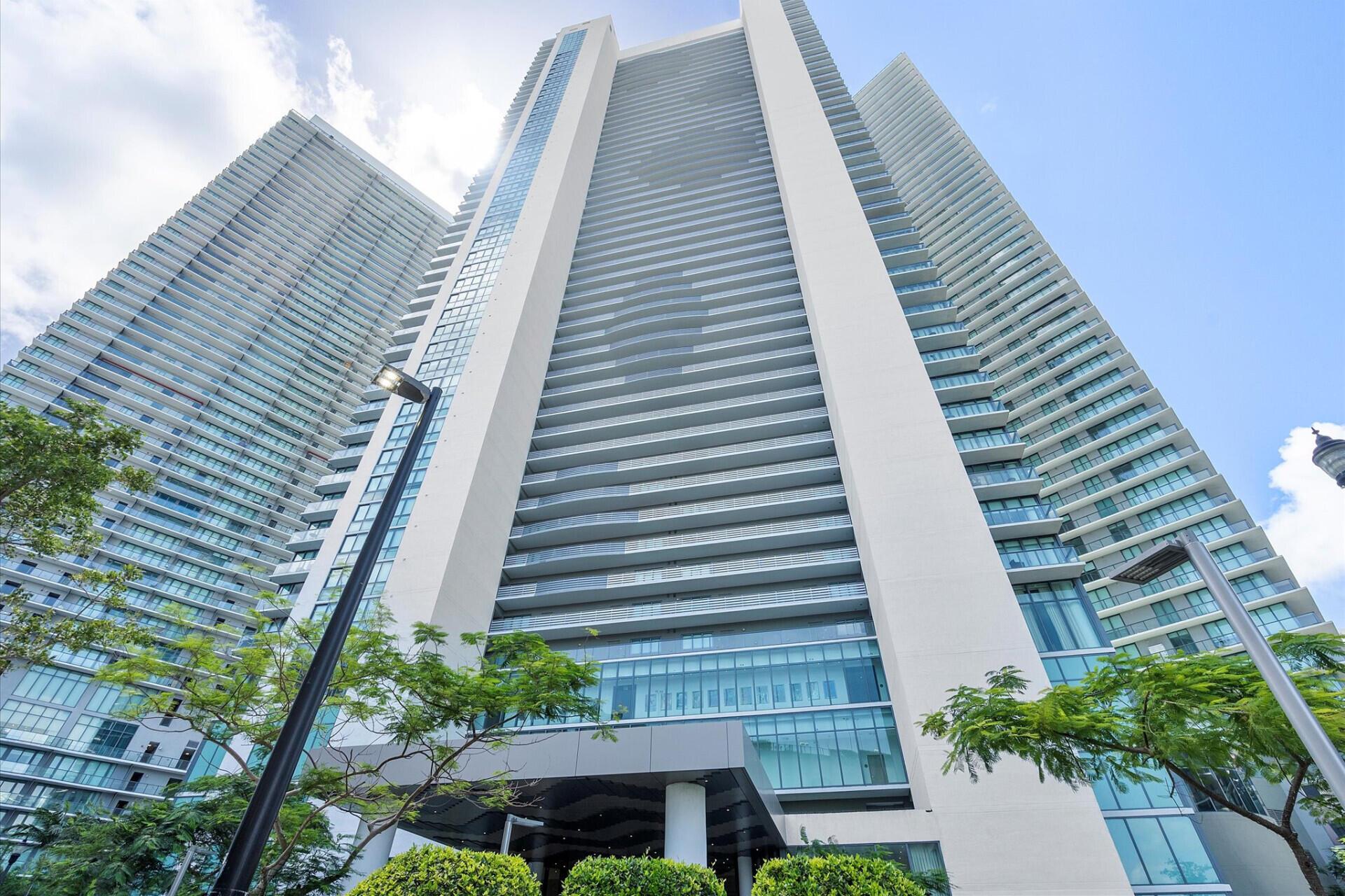 650 NE 32nd Street 606