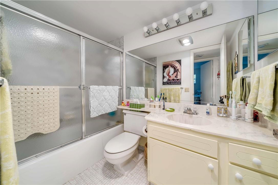 HOLLYBROOK GOLF & TENNIS - Residential