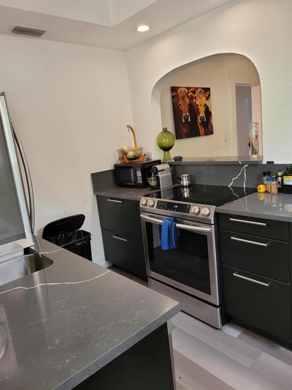 NORTH PALM BCH 1 - Residential