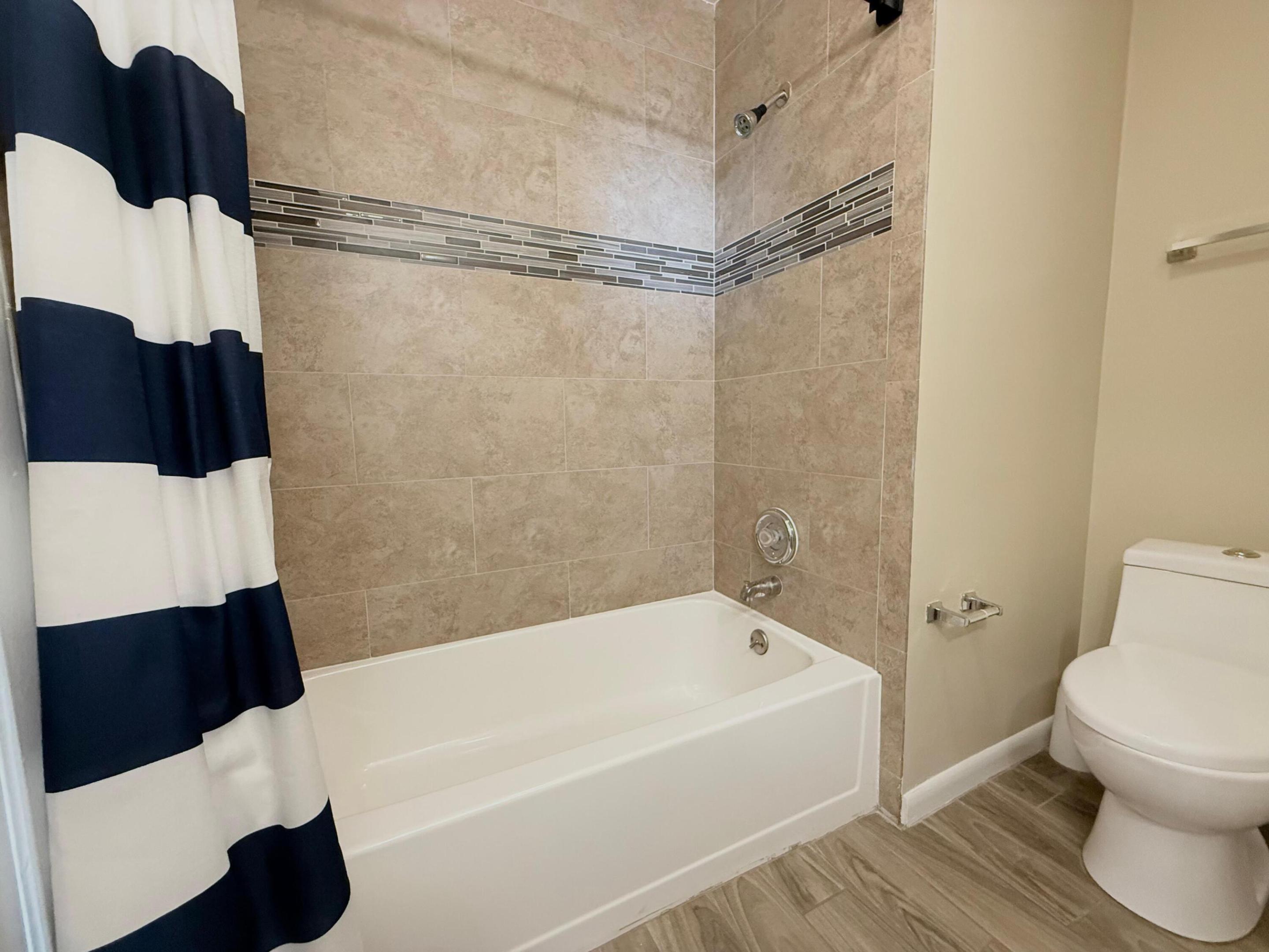 TEQUESTA VILLAS CONDO - Residential Lease