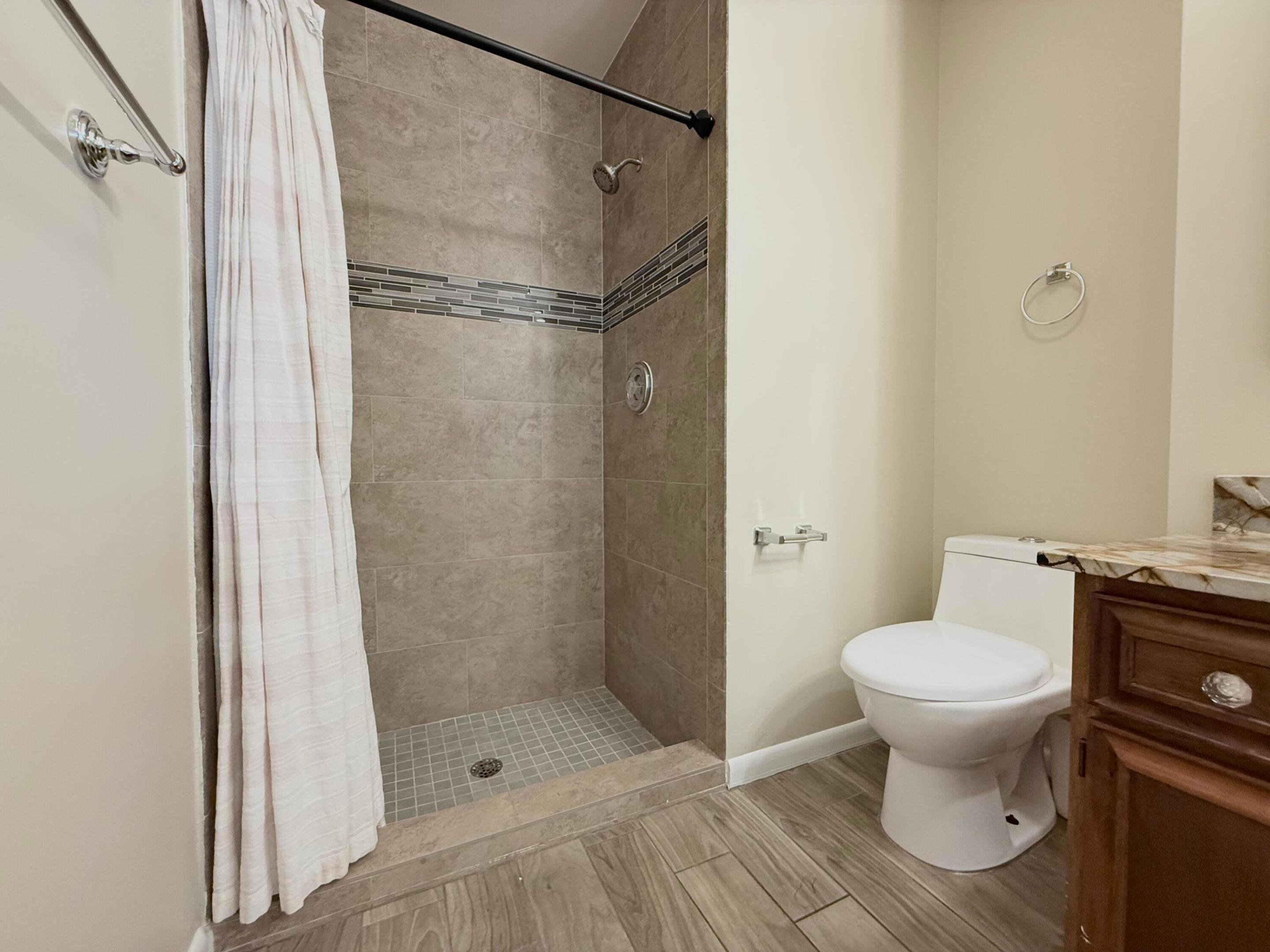 TEQUESTA VILLAS CONDO - Residential Lease