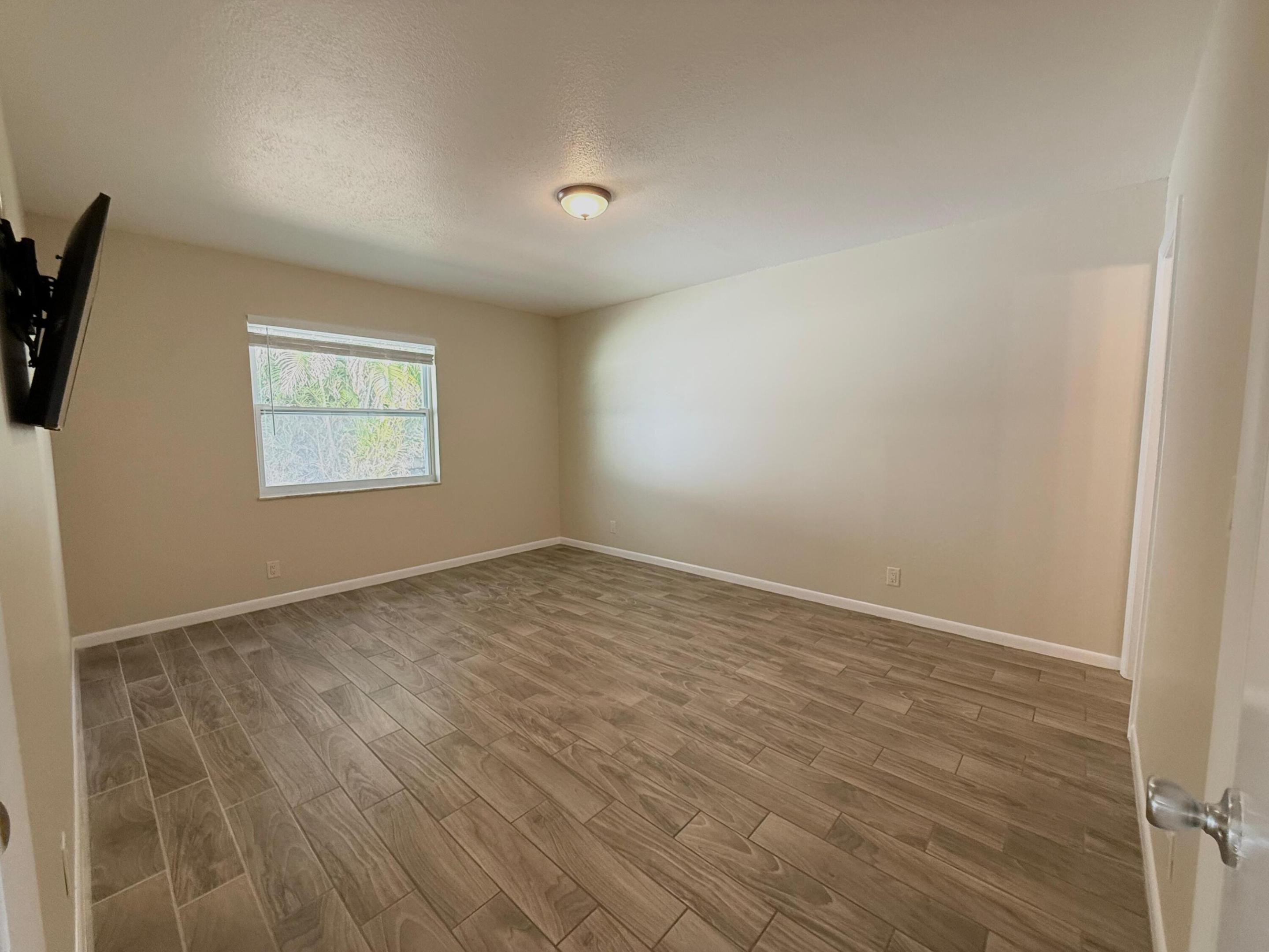 TEQUESTA VILLAS CONDO - Residential Lease