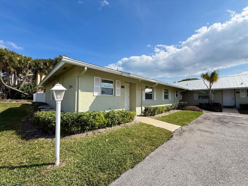 Photo of 3794 County Line Road #101, Jupiter, FL 33469 (MLS # R11165231)
