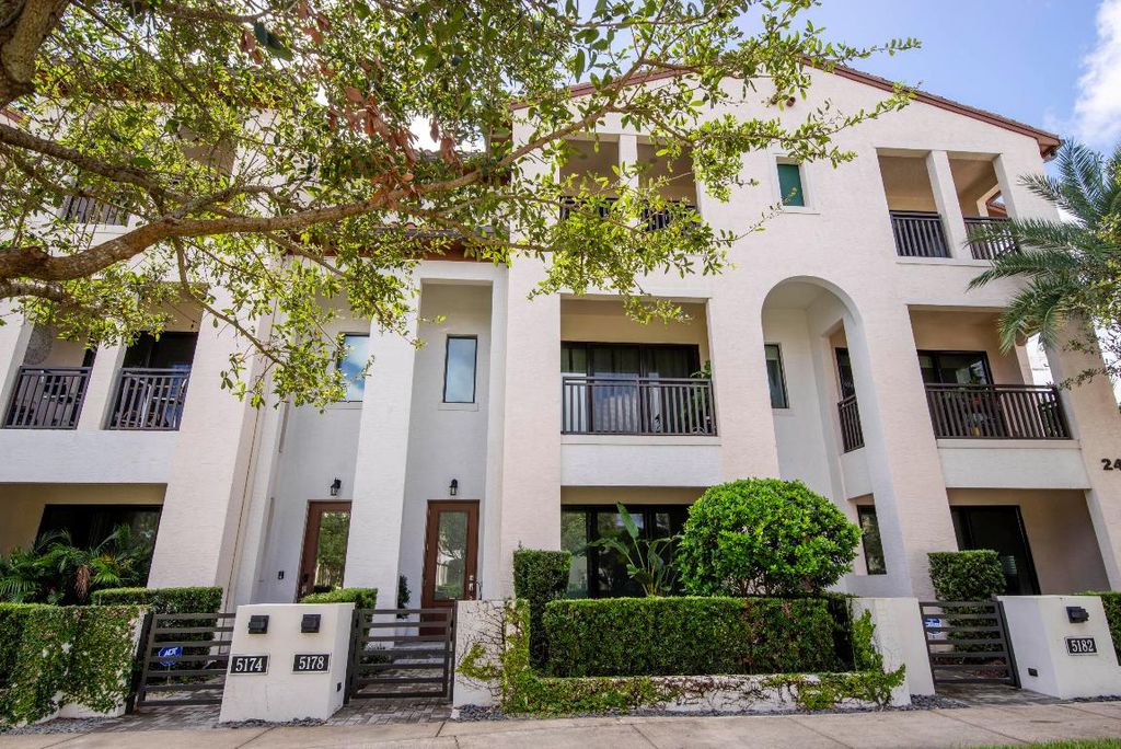 Photo of 5178 Beckman Terrace, Palm Beach Gardens, FL 33418 (MLS # R11103698)