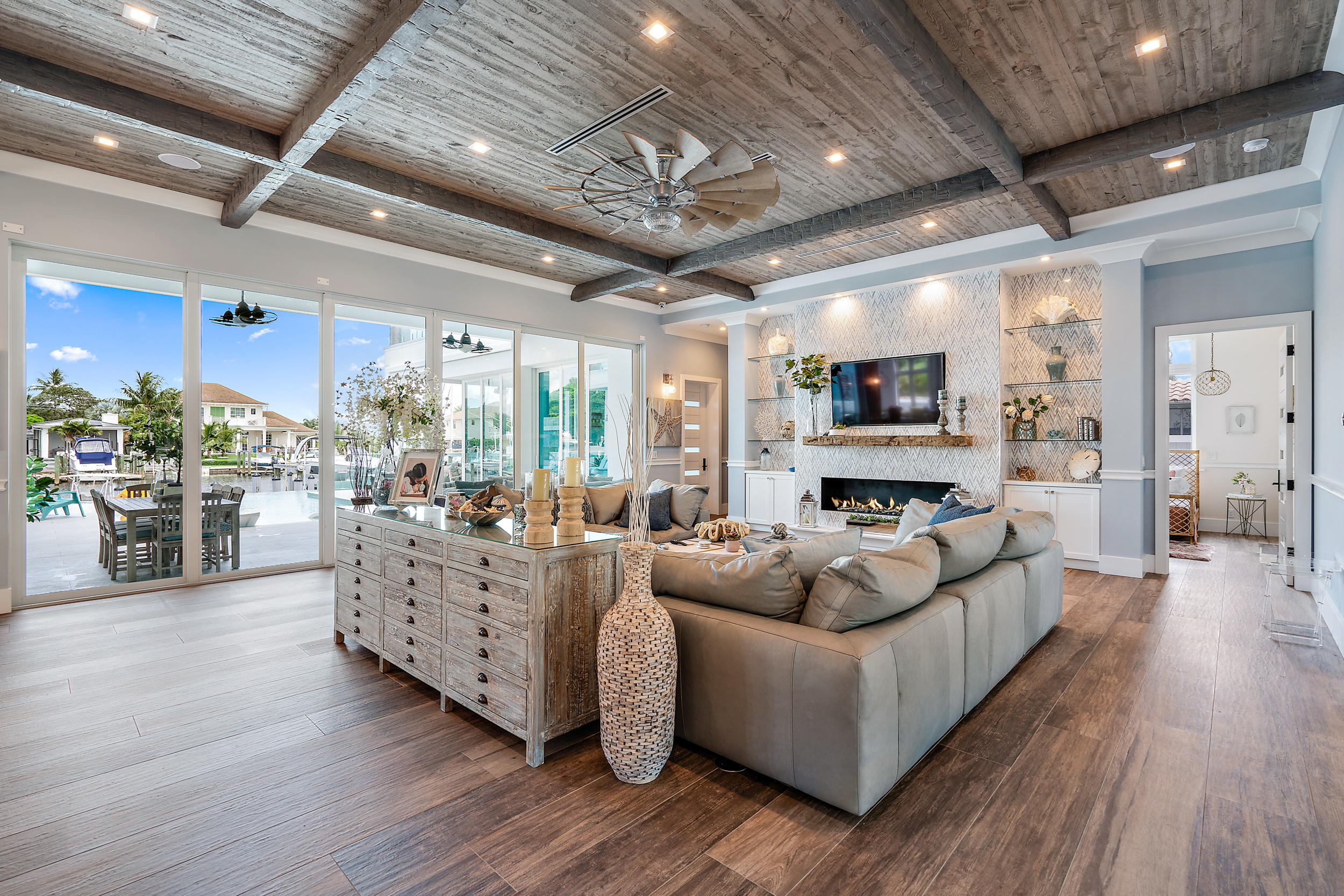 NORTH PALM BEACH VILLAGE OF 6 - Residential