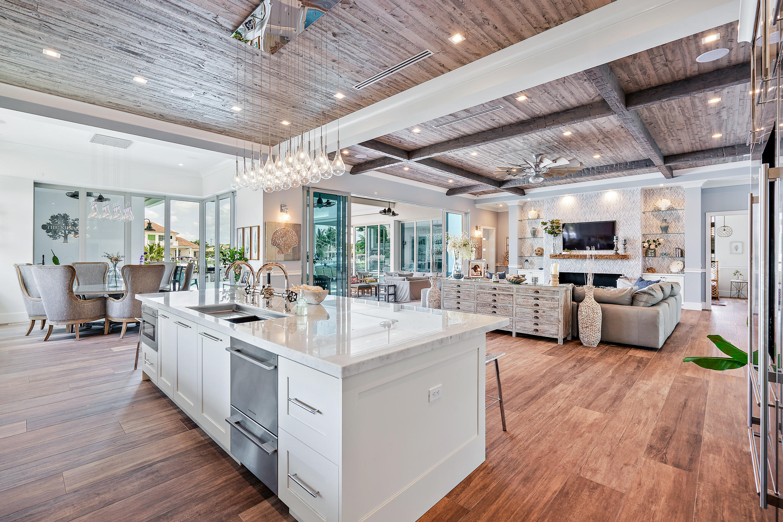 NORTH PALM BEACH VILLAGE OF 6 - Residential