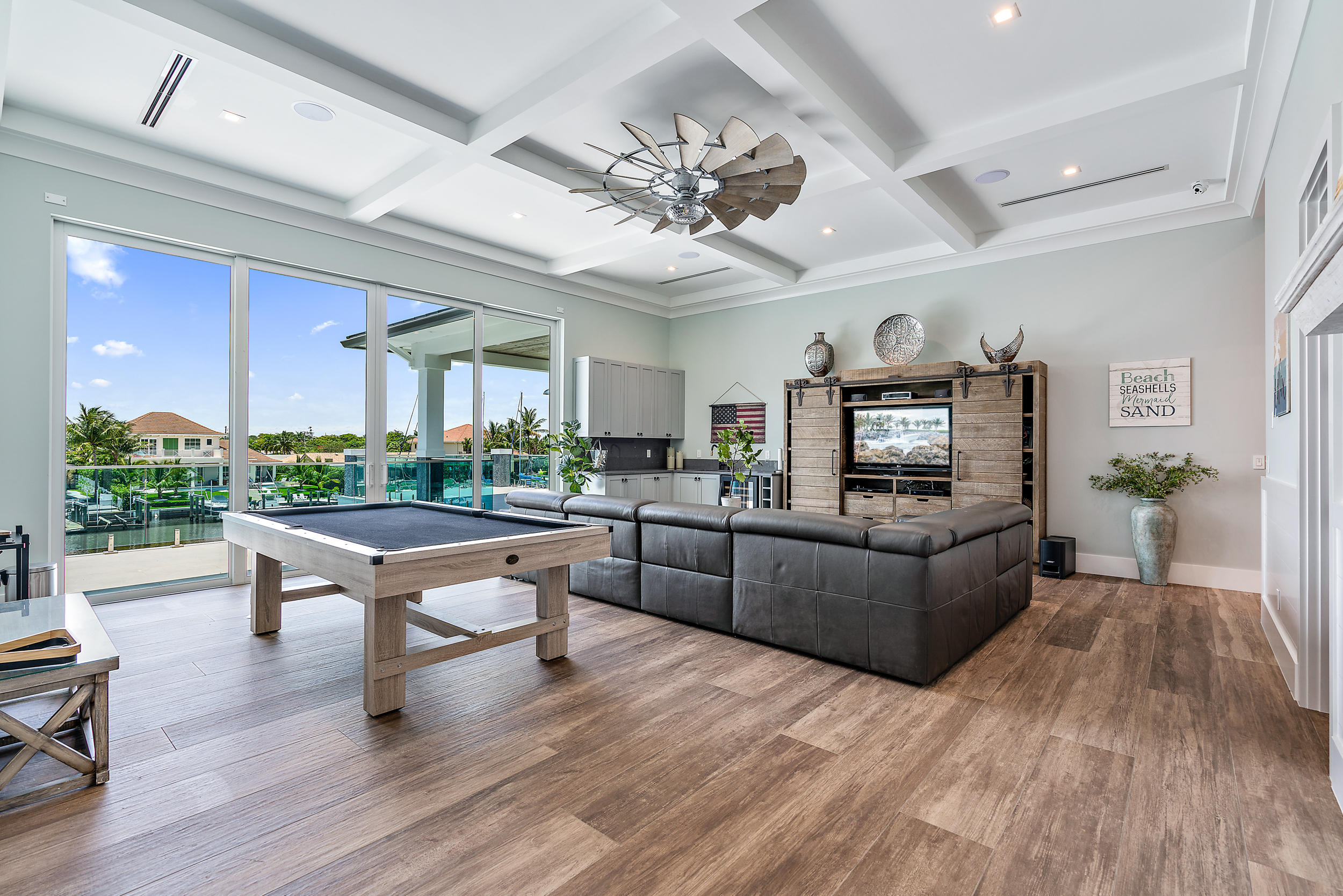 NORTH PALM BEACH VILLAGE OF 6 - Residential