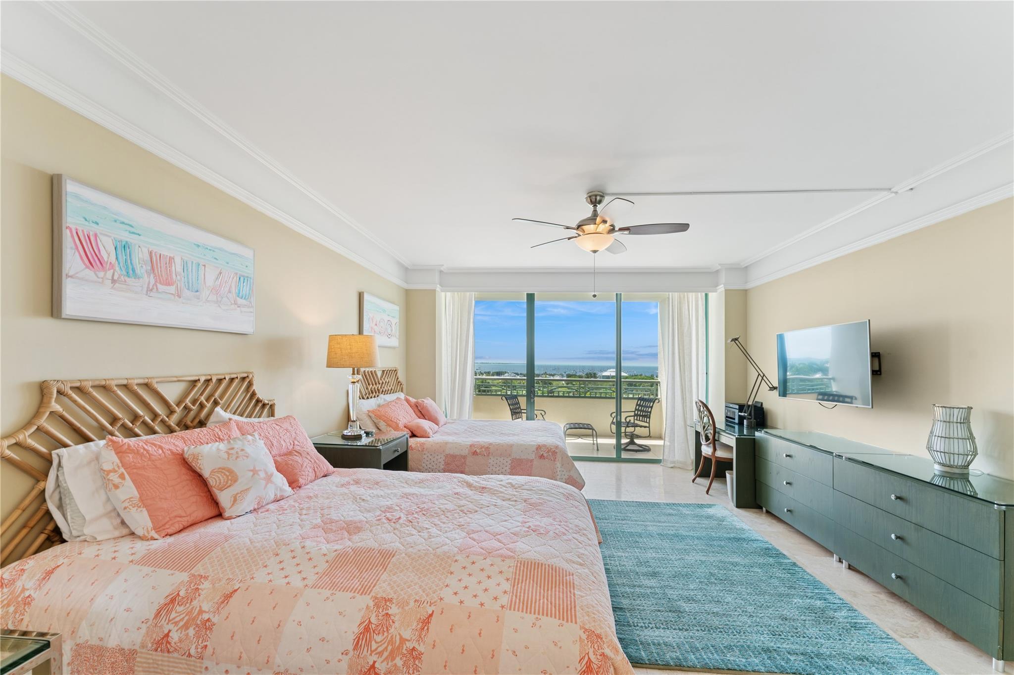 RITZ CARLTON RESIDENCES - Residential