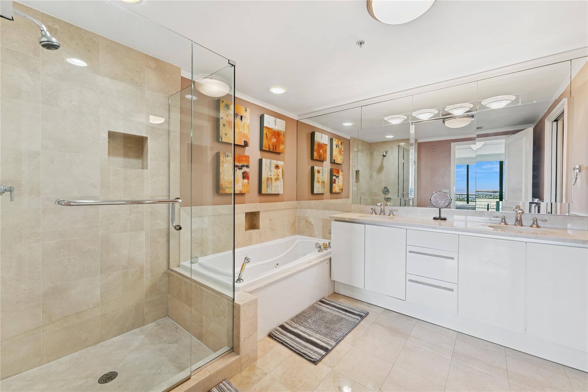 RITZ CARLTON RESIDENCES - Residential