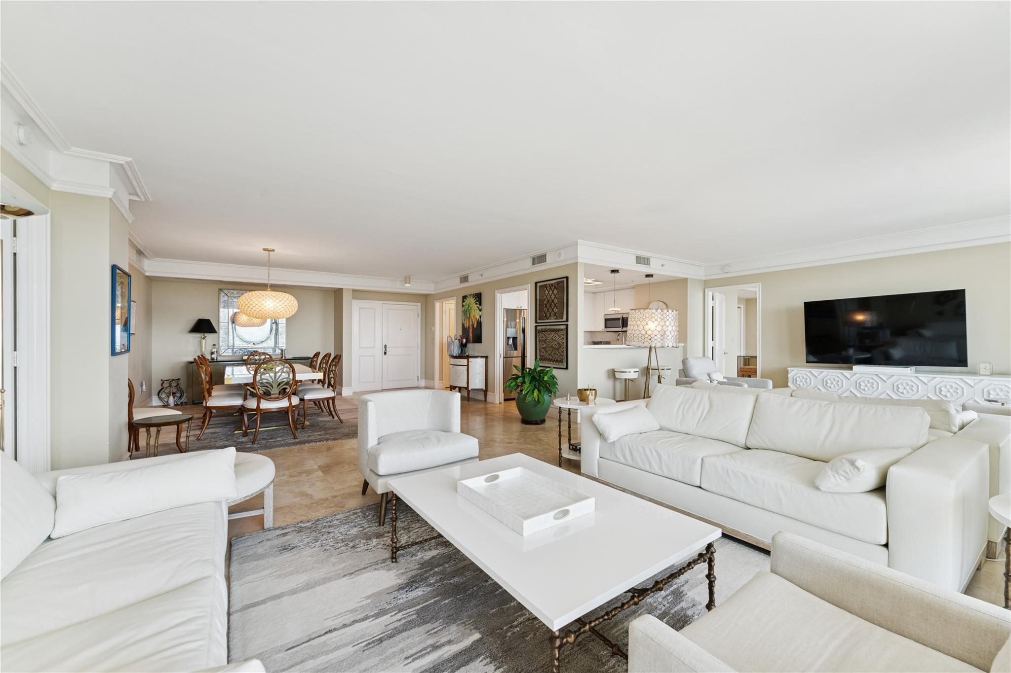 RITZ CARLTON RESIDENCES - Residential