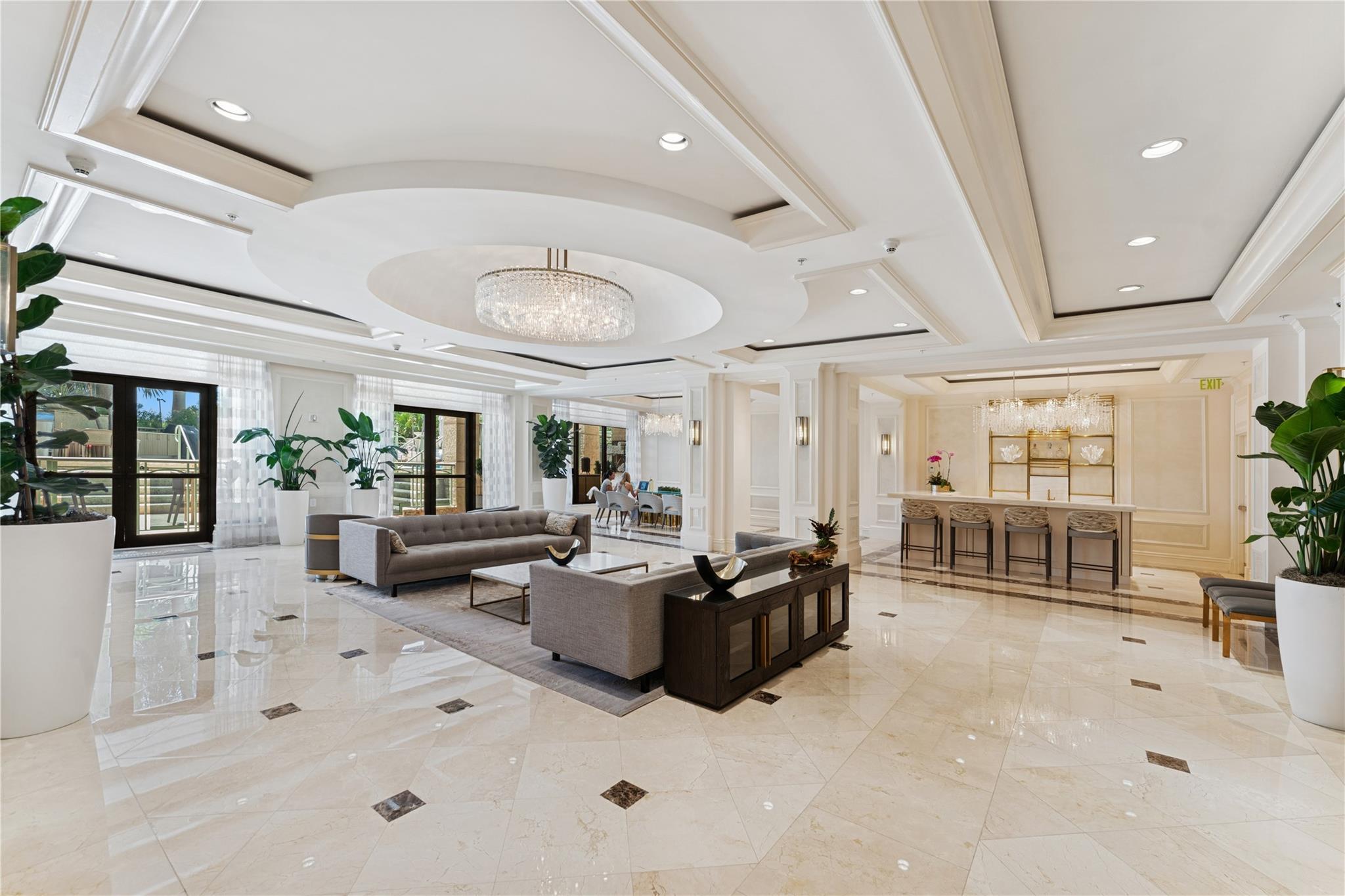 RITZ CARLTON RESIDENCES - Residential