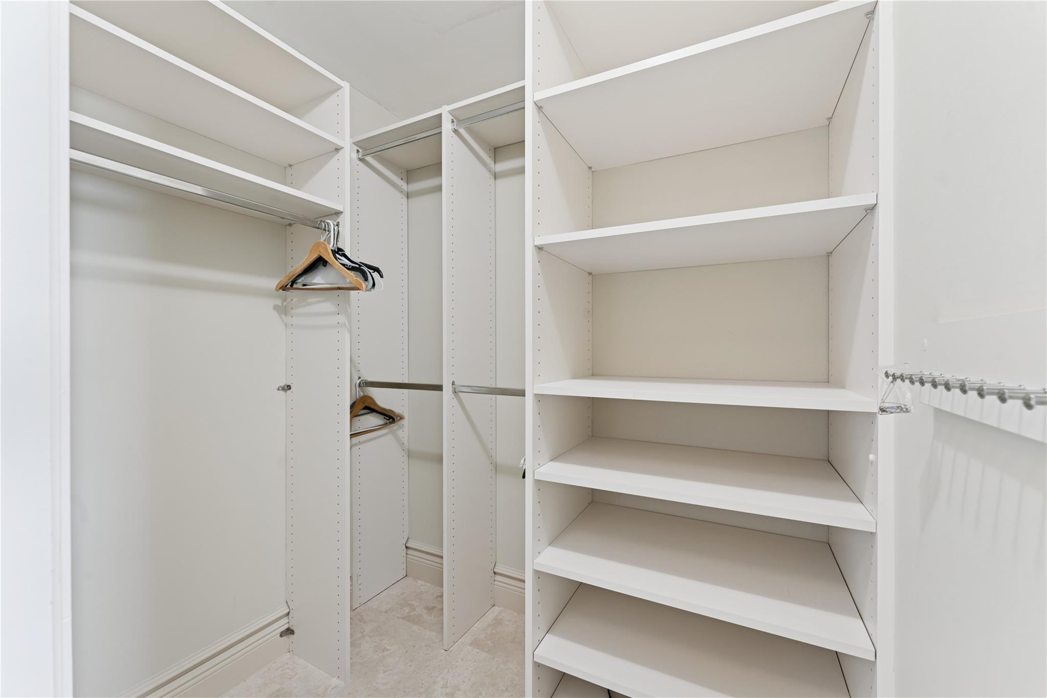 RITZ CARLTON RESIDENCES - Residential