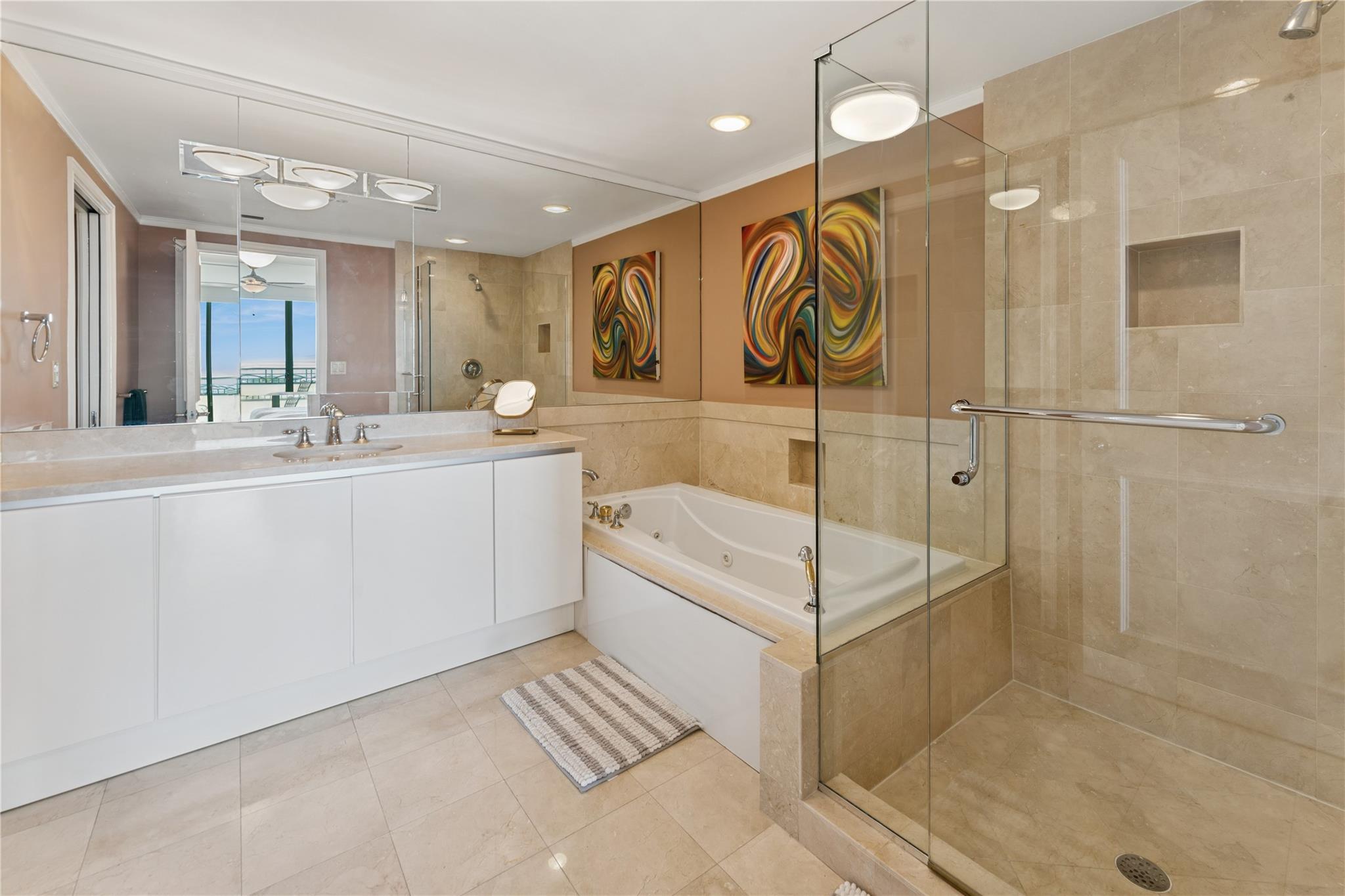 RITZ CARLTON RESIDENCES - Residential