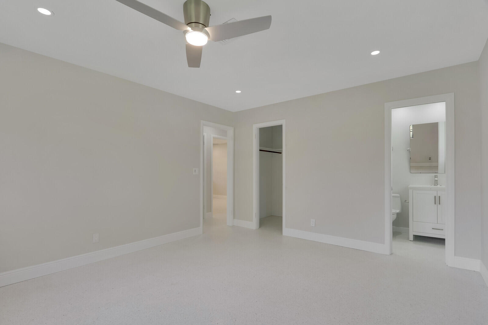 NORTH PALM BEACH VILLAGE OF 6 - Residential Lease
