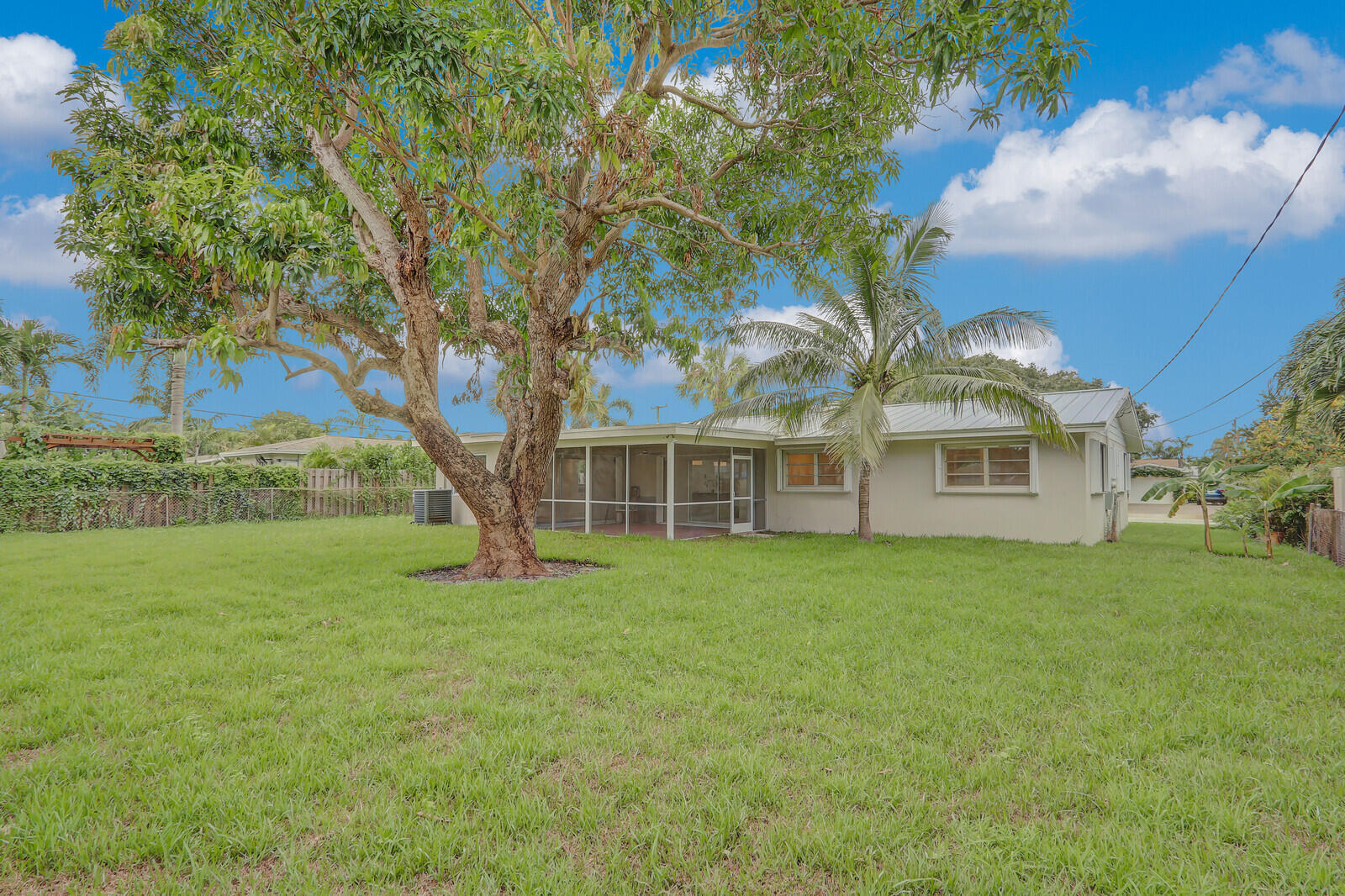 NORTH PALM BEACH VILLAGE OF 6 - Residential Lease