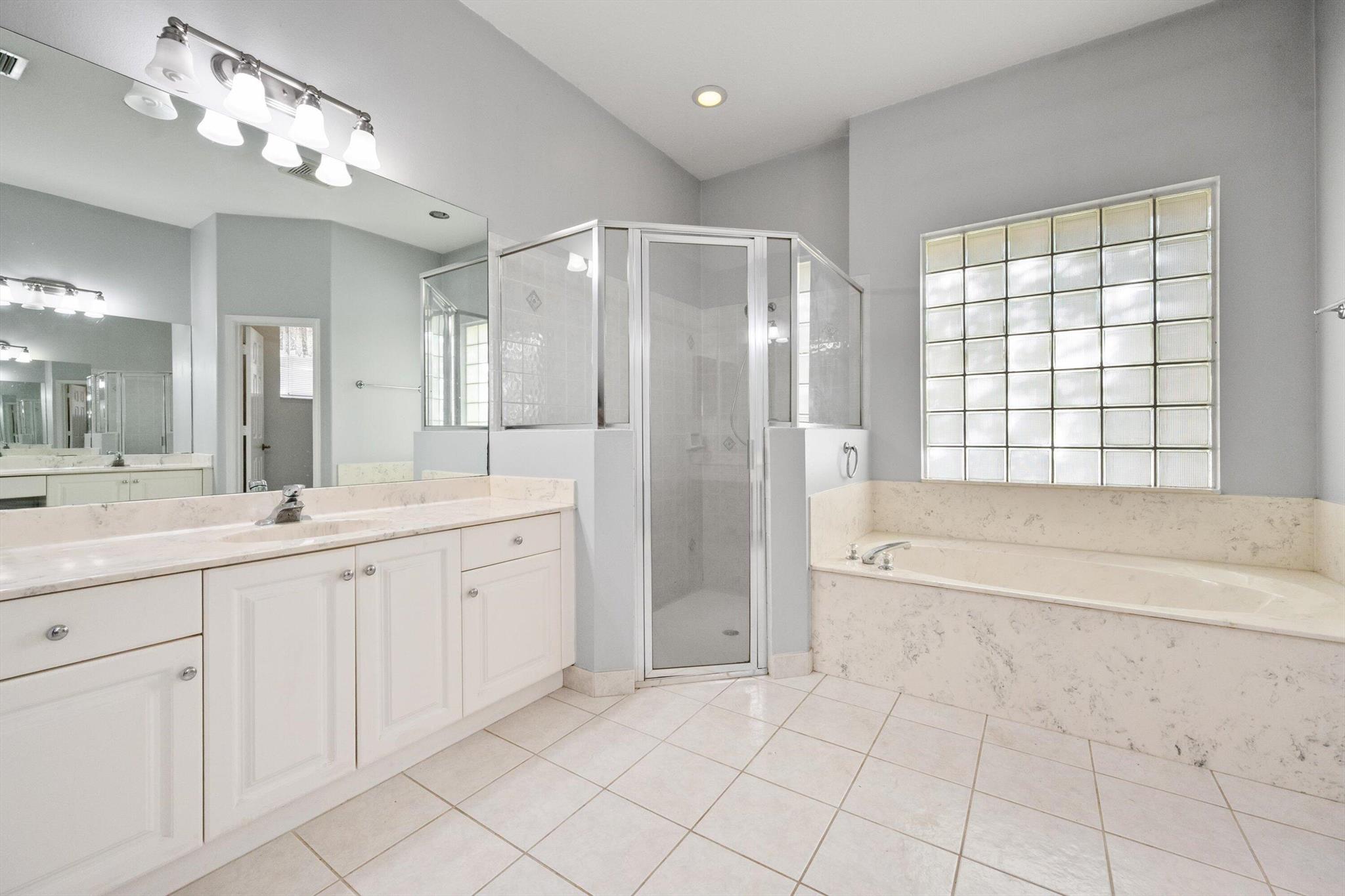 REGENCY LAKE ESTATES 2 - Residential