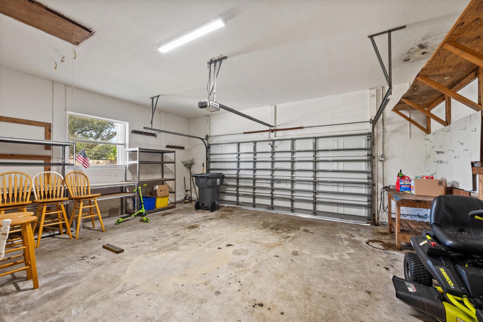 REGENCY LAKE ESTATES 2 - Residential