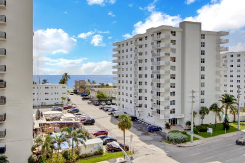 Photo of 1400 S OCEAN Drive #602, Hollywood, FL 33019 (MLS # B26075672)