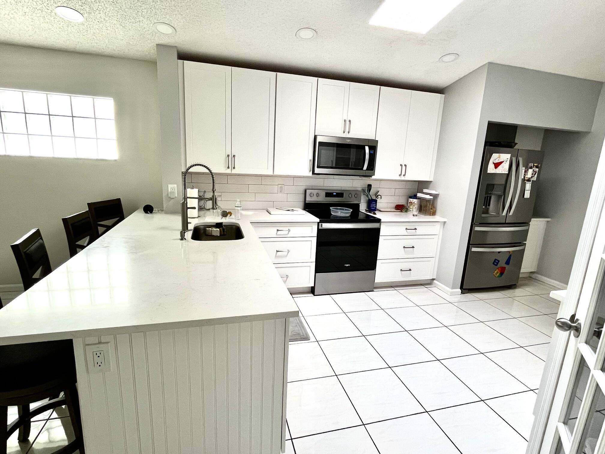 9671 Harbour Lake Circle