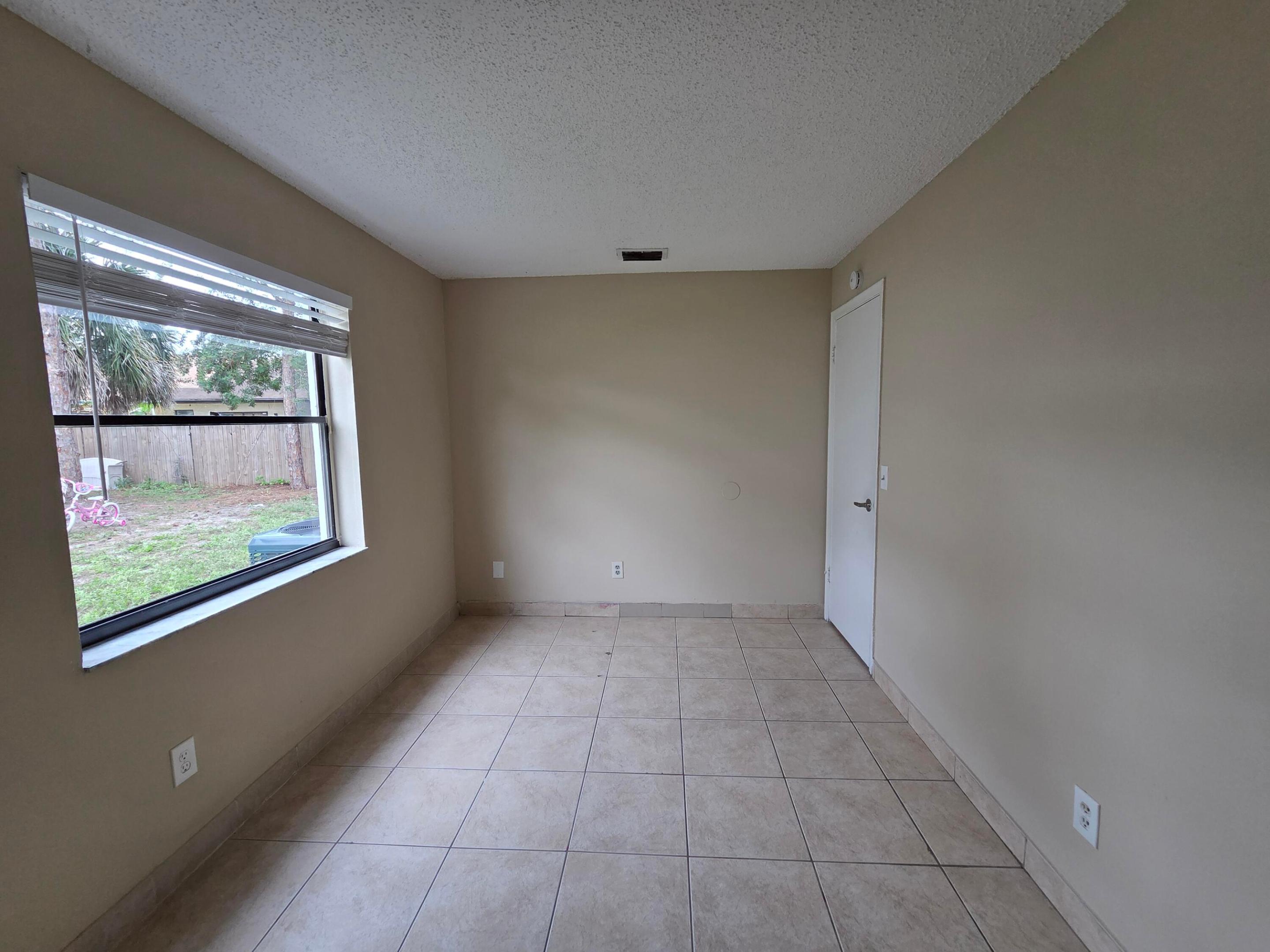 MIL-LAKE ESTATES ADD NO 1 - Residential Lease