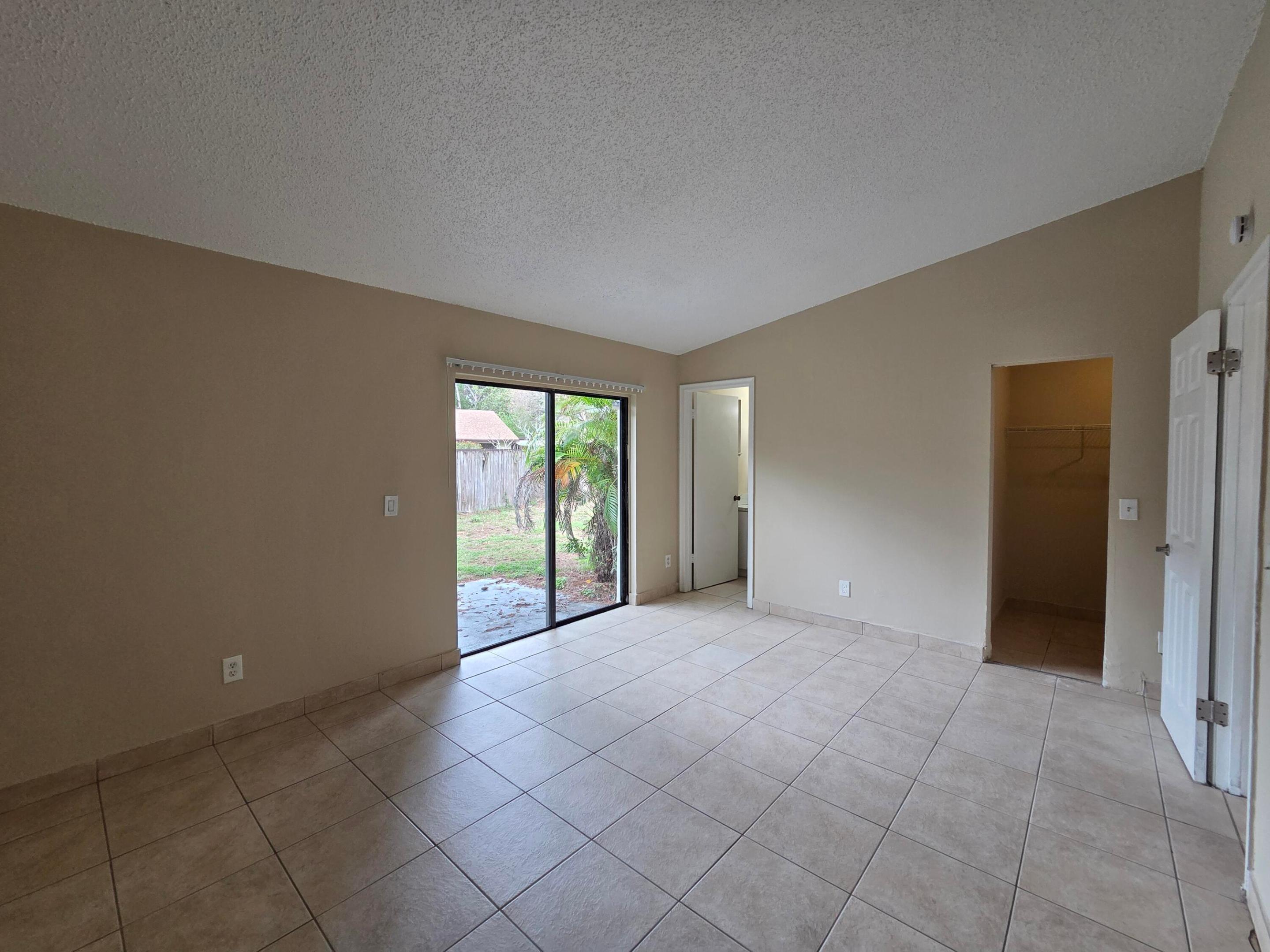 MIL-LAKE ESTATES ADD NO 1 - Residential Lease