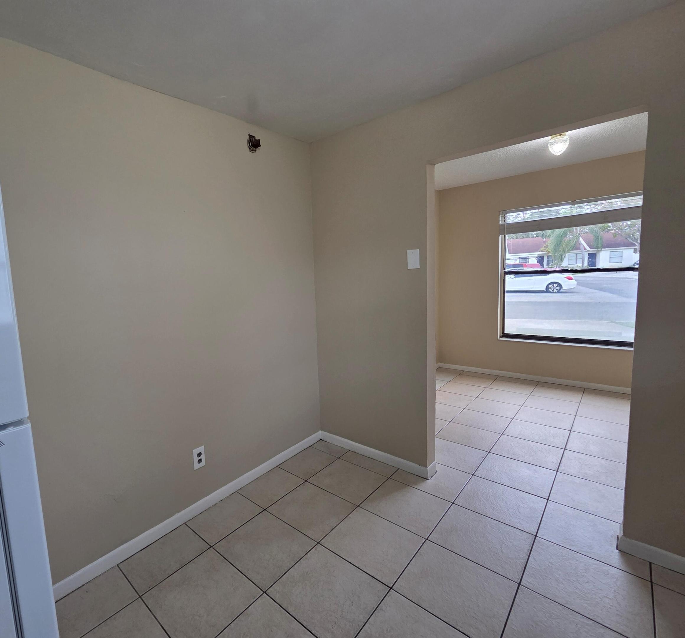 MIL-LAKE ESTATES ADD NO 1 - Residential Lease